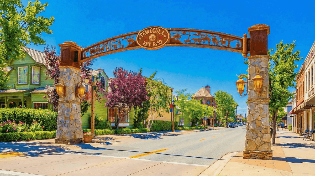 Old Town Temecula arch